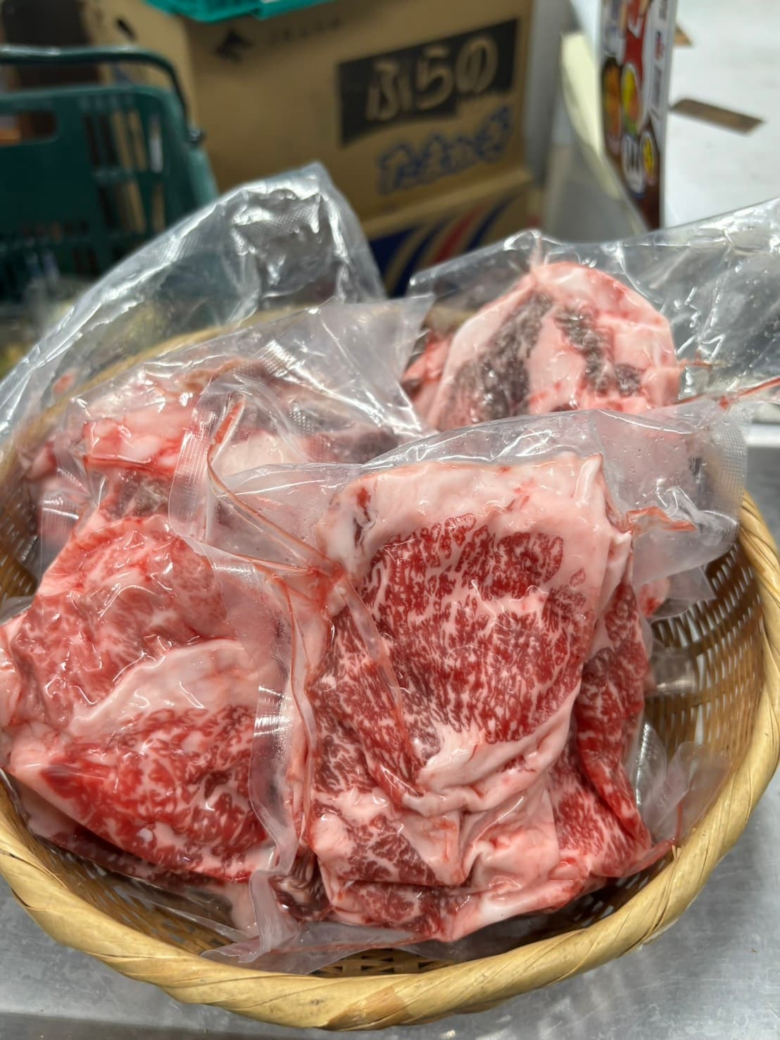 黒毛和牛切り落としの250g小分けパック2個